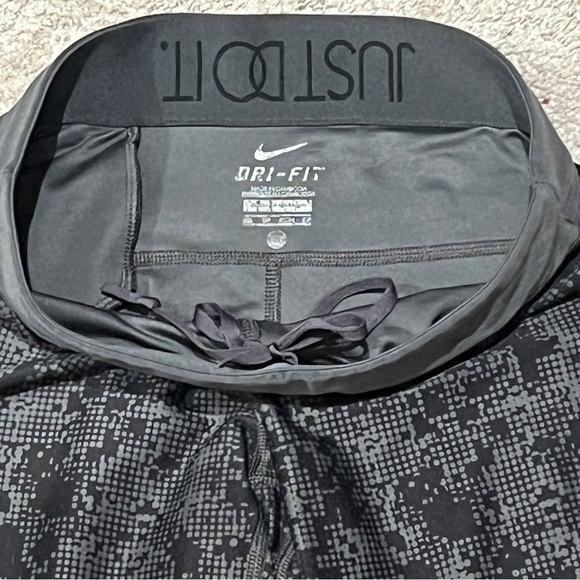 Nike dri fit crop running workout pants - Picture 4 of 7